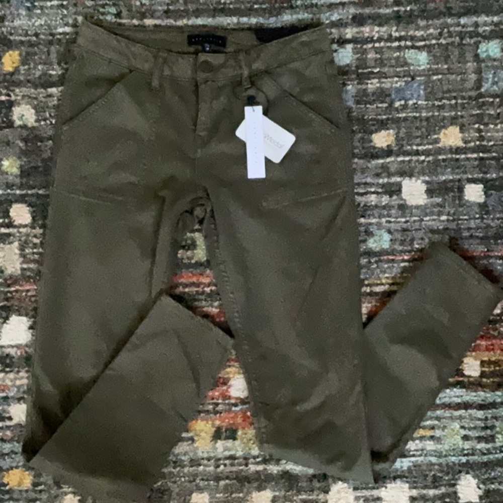 Brand New with Tag Sanctuary Olive Skinny Cargo Pants in Size 26